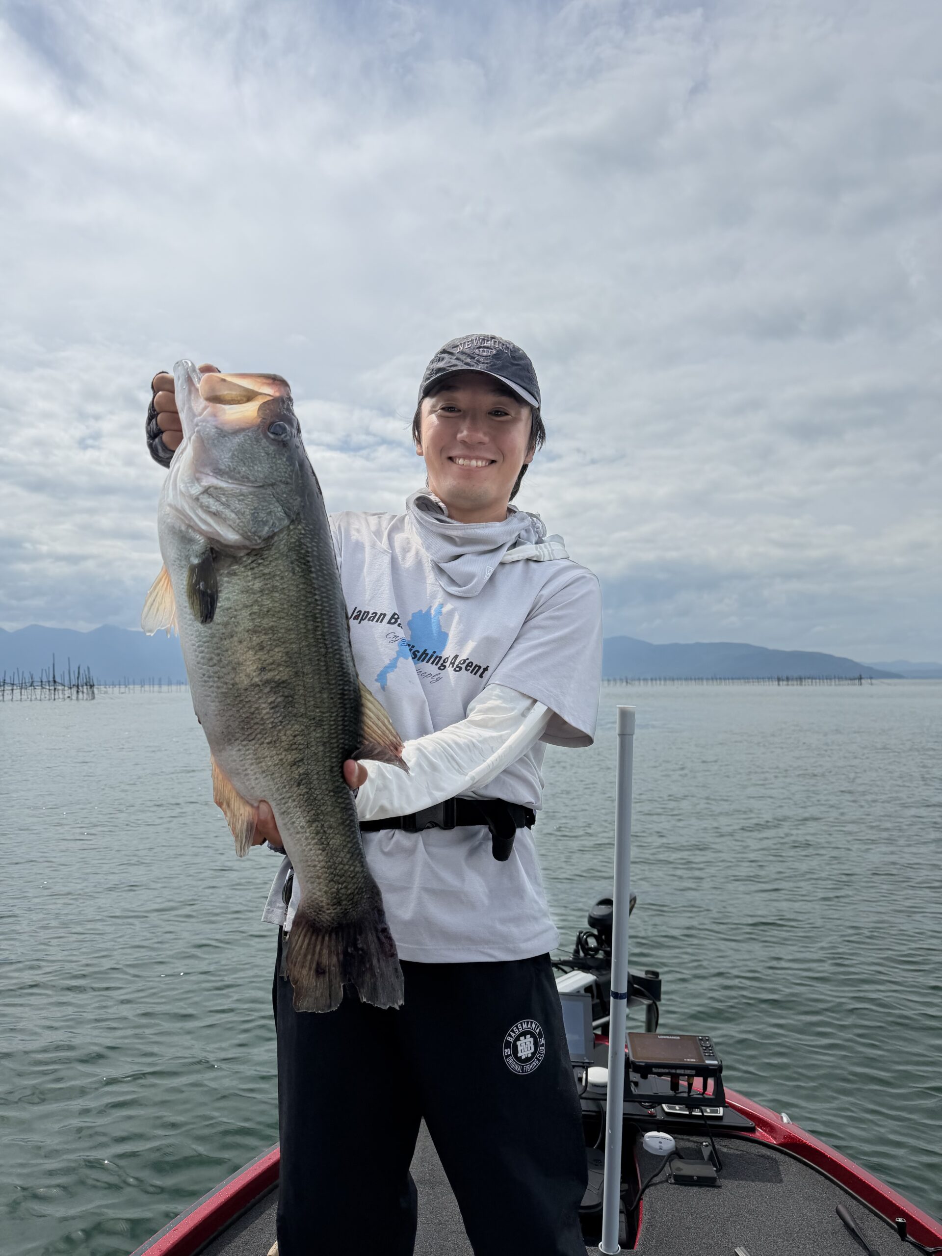 Largemouth bass caught with a JBFA guide on Lake Biwa, 2026-07-11
