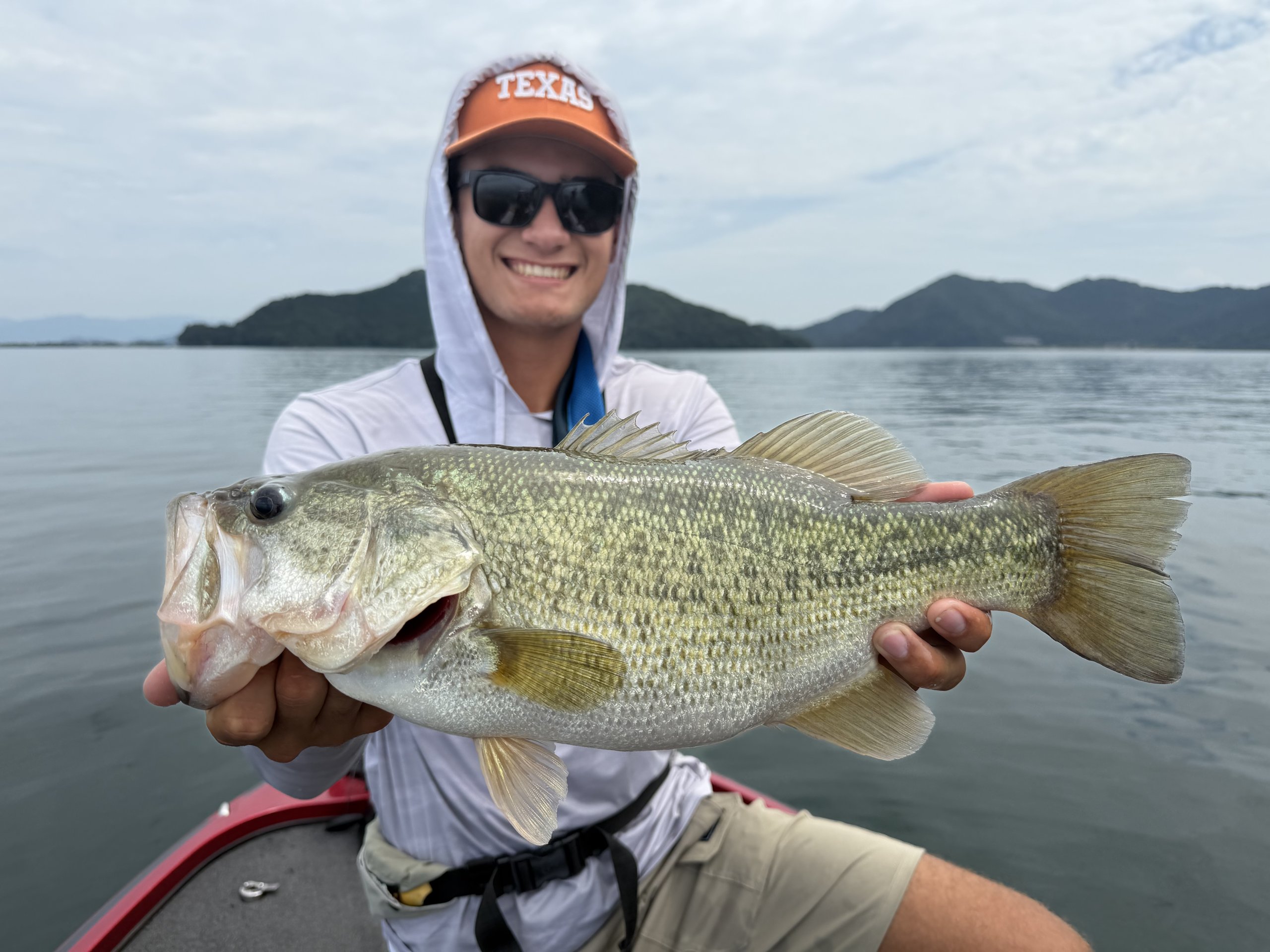 Largemouth bass caught with a JBFA guide on Lake Biwa, 2026-08-01