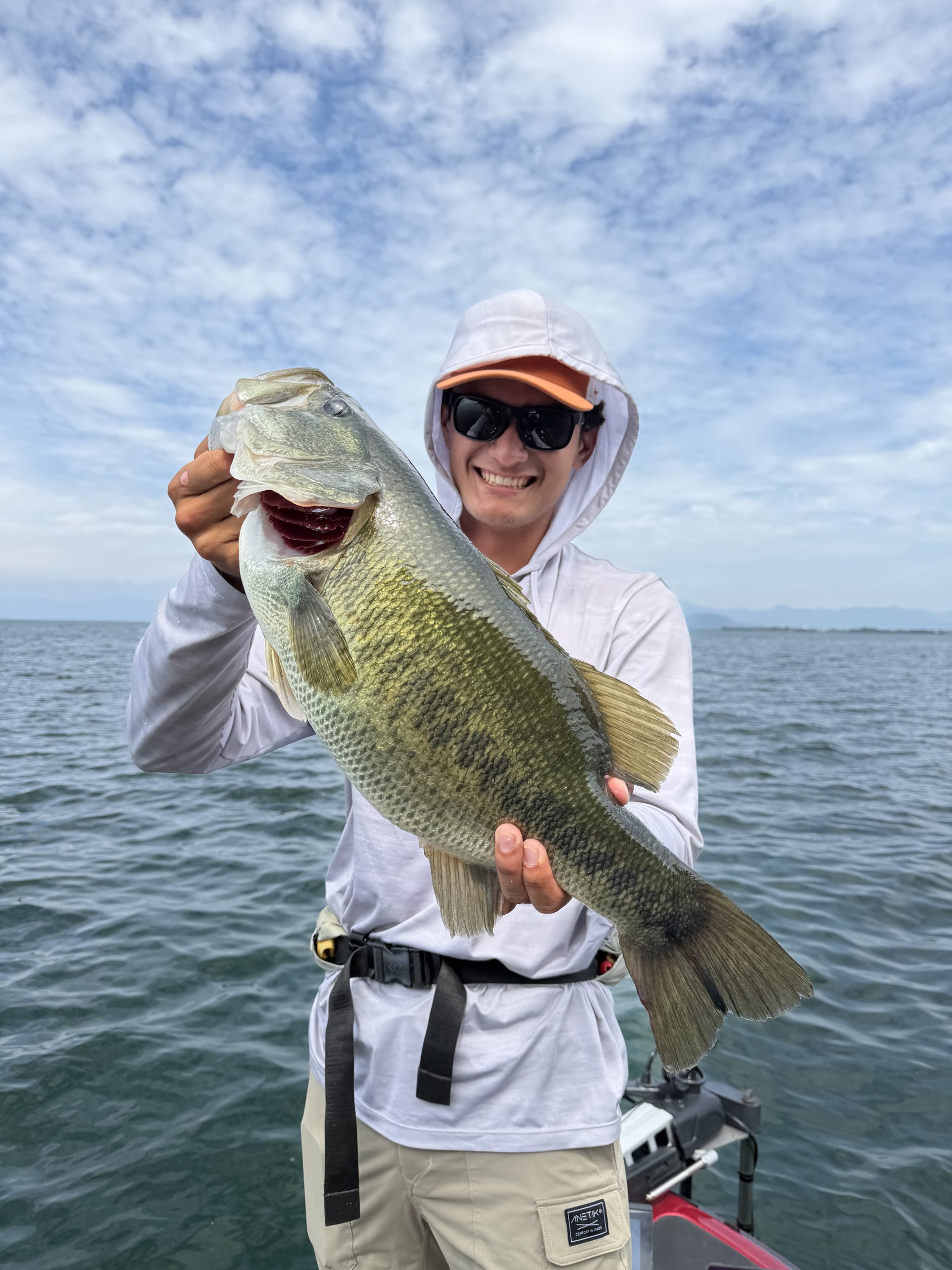 Largemouth bass caught with a JBFA guide on Lake Biwa, 2026-08-01