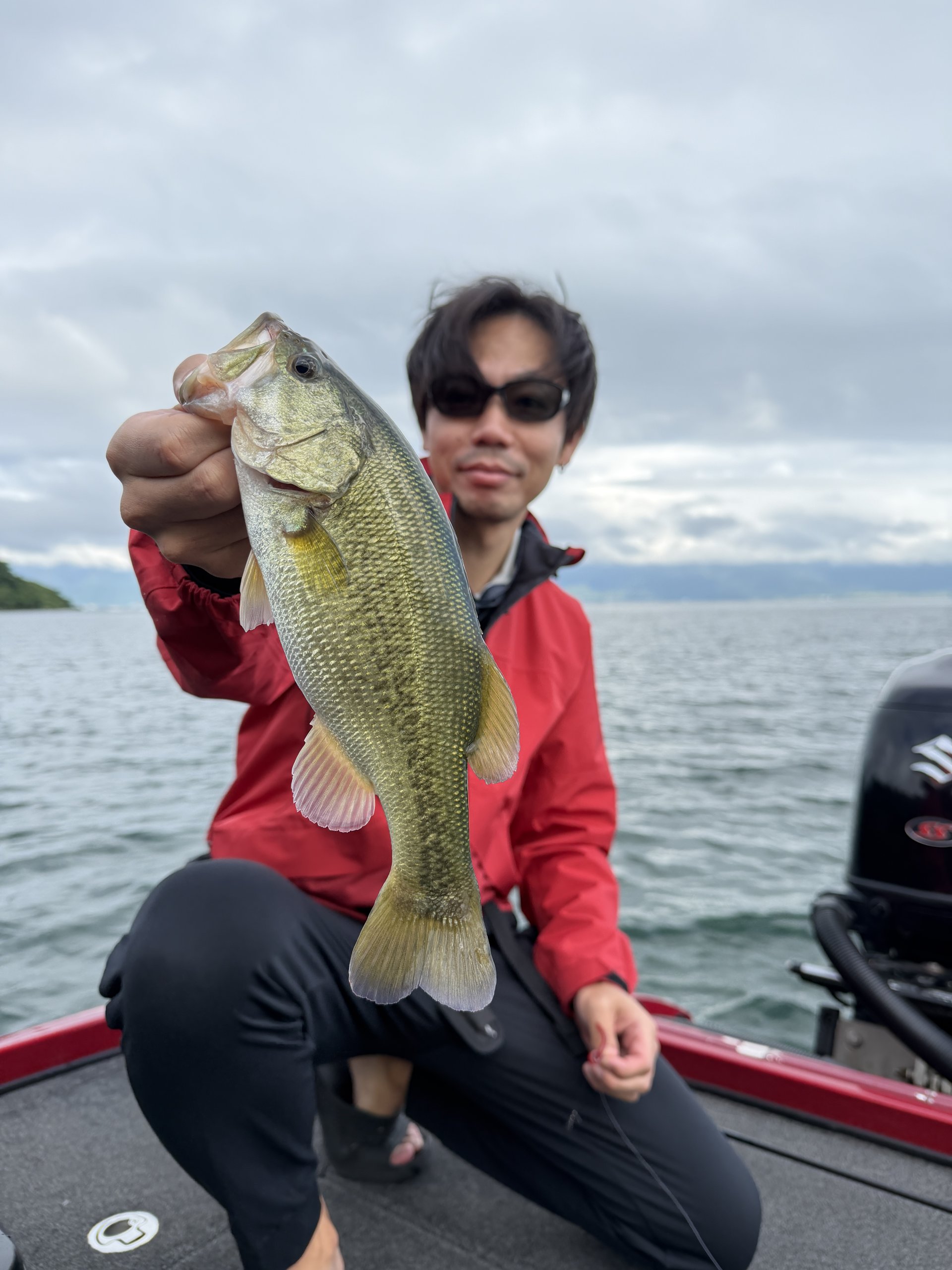 Largemouth bass caught with a JBFA guide on Lake Biwa, 2026-08-12