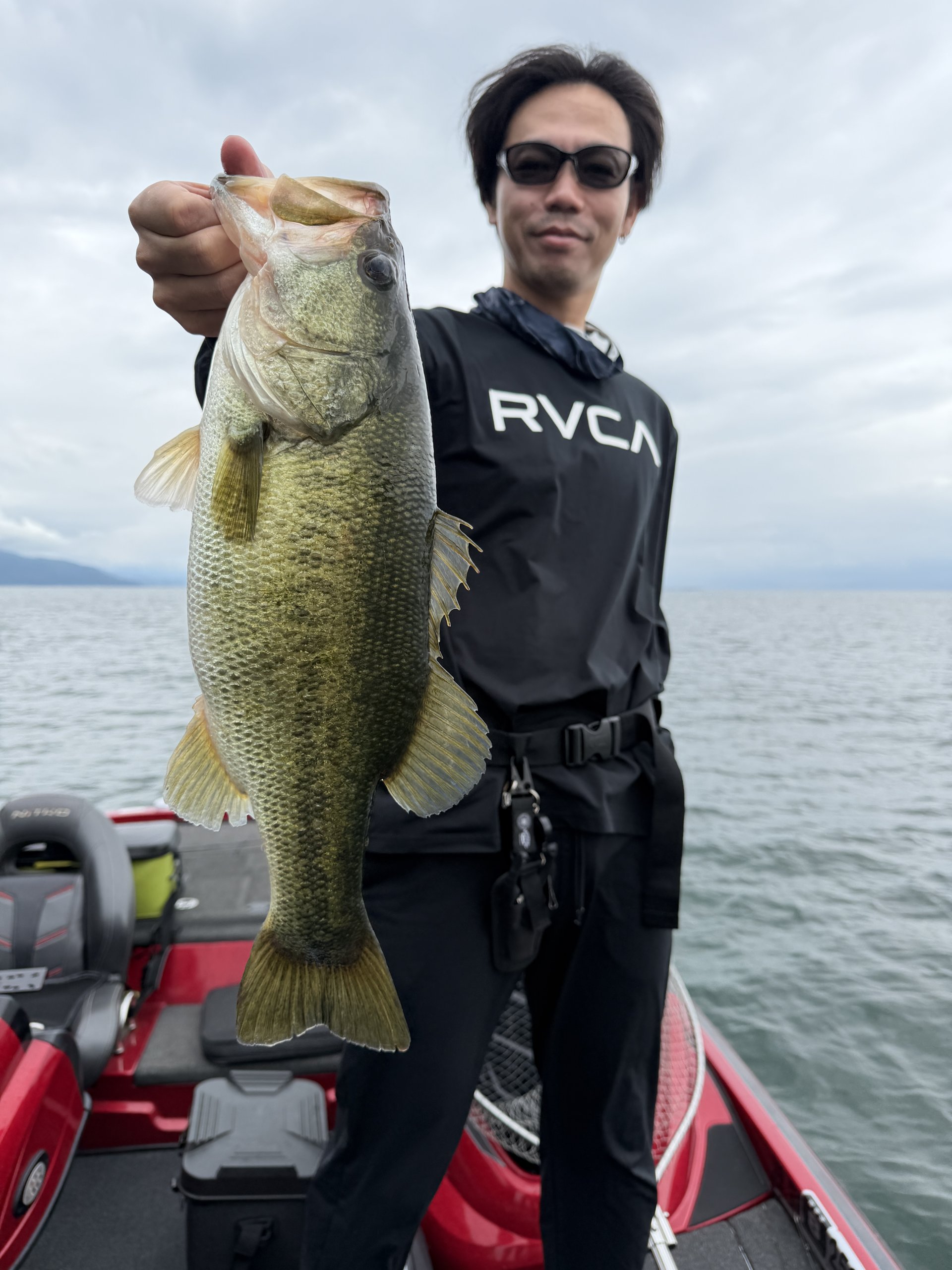 Largemouth bass caught with a JBFA guide on Lake Biwa, 2026-08-12