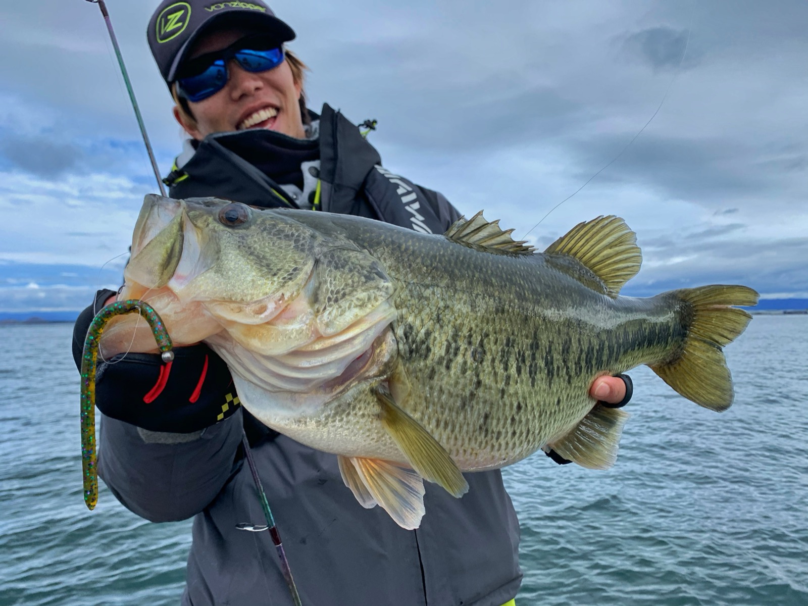 Lake Biwa largemouth bass caught on a heavy neko rig